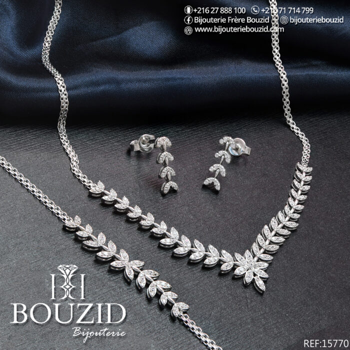Parure en Or Blanc 18K avec Pierres Brillantes – Élégance Féminine | Bijouterie Frères Bouzid Tunisie