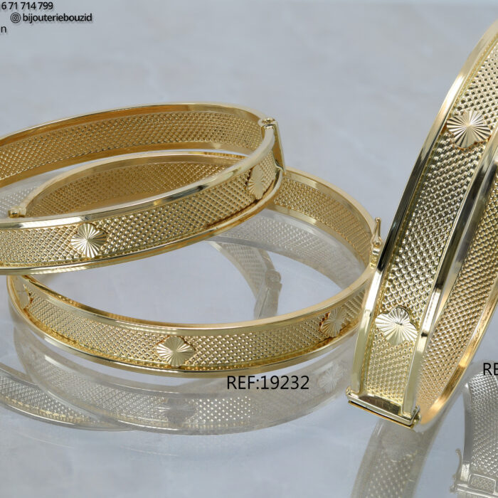 Titre SEO : Bracelet Or 18K – Modèles Rigides Gravés & Lisses – Bijouterie Frères Bouzid